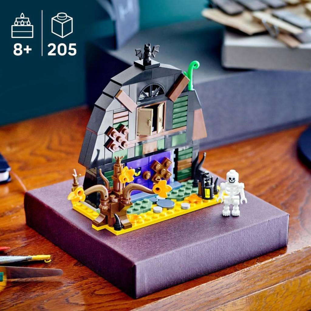 [Prime] LEGO Halloween Scheune (40721) – Halloween-Bauset mit Skelett-Minifigur & Zubehör